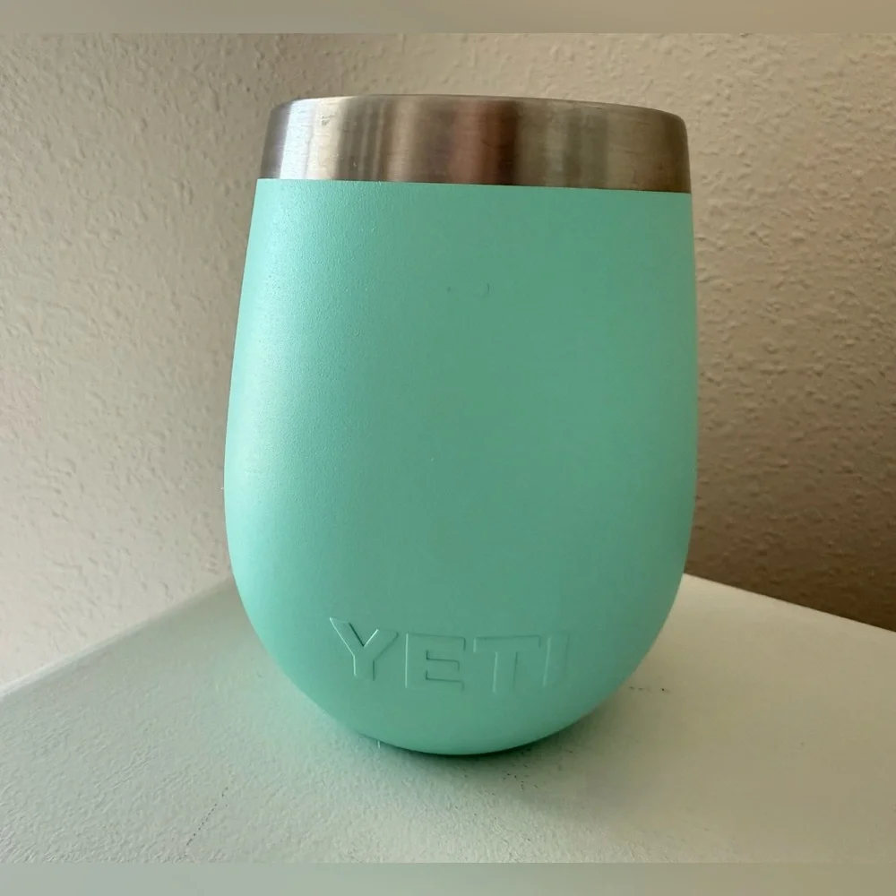 YETI Rambler 10 oz Wine Tumbler Vacuum Insulated Stainless Steel Seafoam - Picture 2 of 6